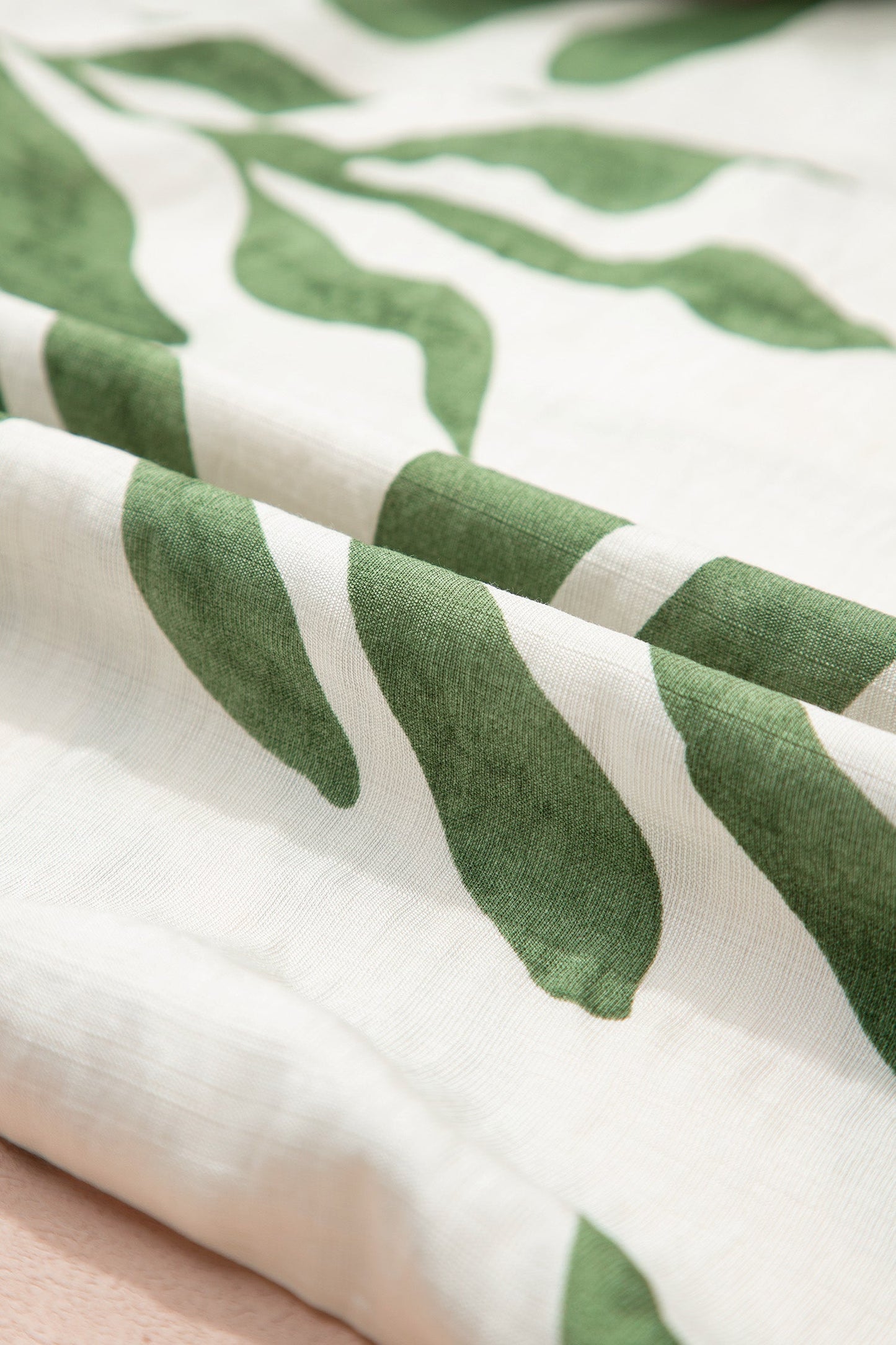 Leaf Patterned Balloon Sleeve Shirt