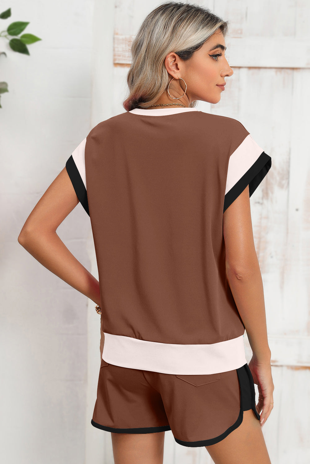 Color-Block Top and Elastic Waist Shorts Set